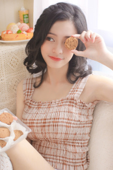 美女班主任搬到了我隔壁